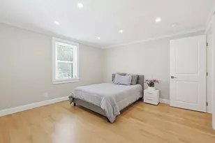8 Woodbury Ave, Saugus, MA 01906 - Photo 16