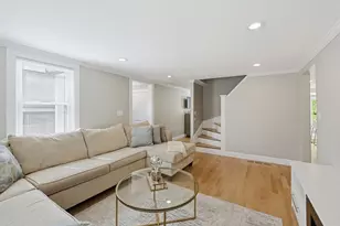 8 Woodbury Ave, Saugus, MA 01906 - Photo 14