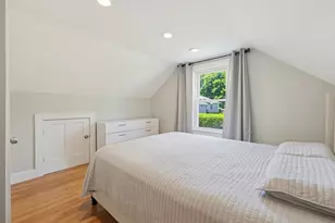 8 Woodbury Ave, Saugus, MA 01906 - Photo 22