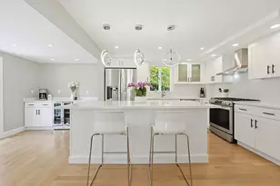 8 Woodbury Ave, Saugus, MA 01906 - Photo 4