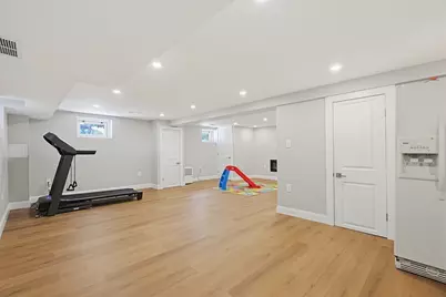 8 Woodbury Ave, Saugus, MA 01906 - Photo 26