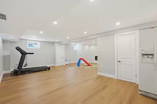 8 Woodbury Ave, Saugus, MA 01906 - Photo 26