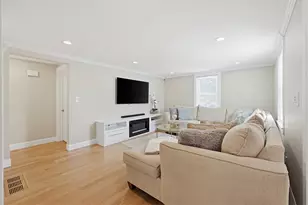 8 Woodbury Ave, Saugus, MA 01906 - Photo 16