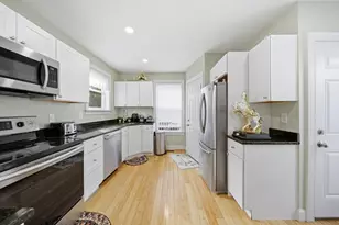 16 Crescent St, Lynn, MA 01902 - Photo 2