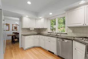 8 Friendship Ln, Bourne, MA 02532 - Photo 6