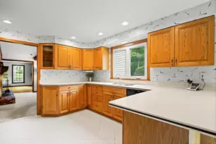 48 Bradfield Dr, Somers, CT 06071 - Photo 6