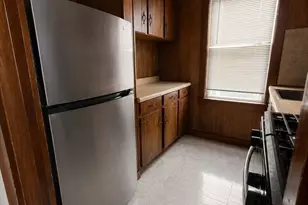 37 Shawmut St, Fall River, MA 02720 - Photo 4