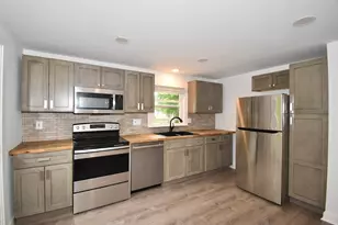 22 Hunting Ln, Agawam, MA 01001 - Photo 12