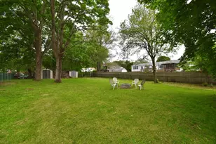 22 Hunting Ln, Agawam, MA 01001 - Photo 10