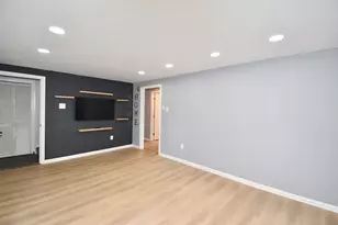 22 Hunting Ln, Agawam, MA 01001 - Photo 24