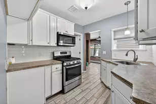 43 Agnes St, Springfield, MA 01118 - Photo 6