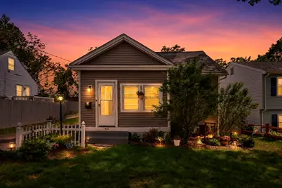 43 Agnes St, Springfield, MA 01118 - Photo 2