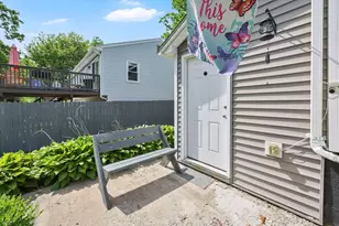 43 Agnes St, Springfield, MA 01118 - Photo 28