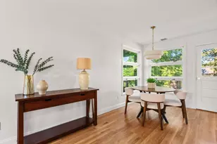 8 Everett St, Wakefield, MA 01880 - Photo 4