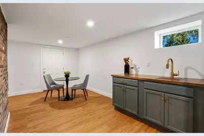 8 Everett St, Wakefield, MA 01880 - Photo 10