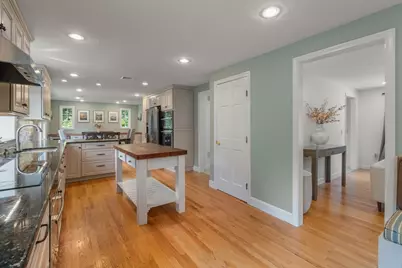 322 Concord Rd, Wayland, MA 01778 - Photo 4