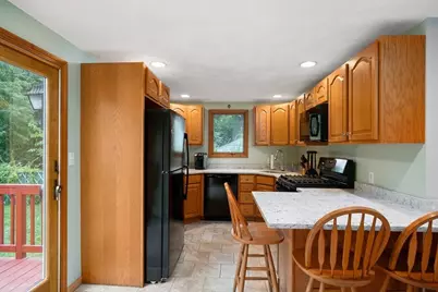 102 Orange Street, Reading, MA 01867 - Photo 8