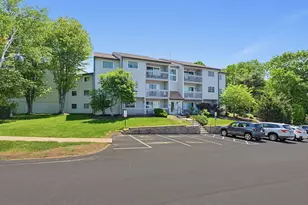 1811 Franklin Crossing Rd, Franklin, MA 02038 - Photo 2