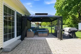 127 Sun Valley Dr, Cumberland, RI 02864 - Photo 36