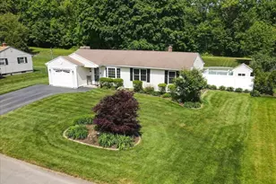 127 Sun Valley Dr, Cumberland, RI 02864 - Photo 1