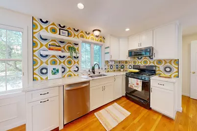 995 Trapelo Road #3, Waltham, MA 02452 - Photo 2