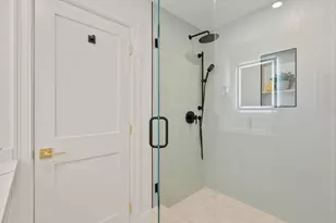27 Shepard St, Boston, MA 02135 - Photo 16
