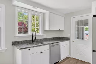 61 Stevens Rd, Swansea, MA 02777 - Photo 10