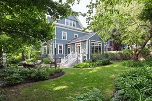 22 Regent St, Newton, MA 02465 - Photo 26