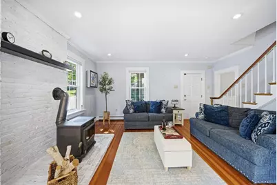 17 Garden Rd, Stoneham, MA 02180 - Photo 4