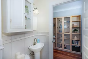 1064 Beacon St, Brookline, MA 02446 - Photo 24