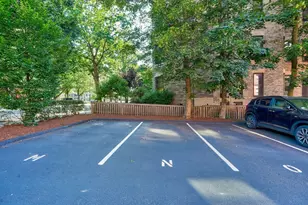 1064 Beacon St, Brookline, MA 02446 - Photo 30