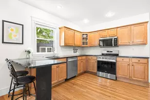 186 Pleasant St, Arlington, MA 02476 - Photo 16