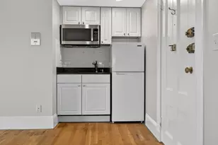 230 Newbury St, Boston, MA 02116 - Photo 4