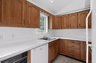 53 S Walnut St, Quincy, MA 02169 - Photo 8