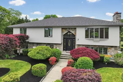 7 Diane Way, Westport, MA 02790 - Photo 2