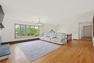 7 Diane Way, Westport, MA 02790 - Photo 8
