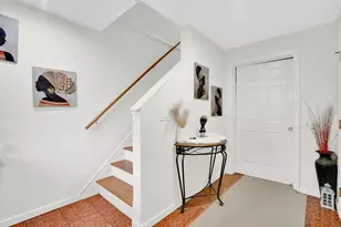 264 E Main St, Chicopee, MA 01020 - Photo 4