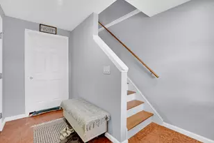264 E Main St, Chicopee, MA 01020 - Photo 24
