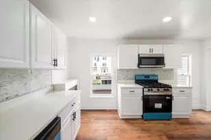 16 Oakes St, Everett, MA 02149 - Photo 30