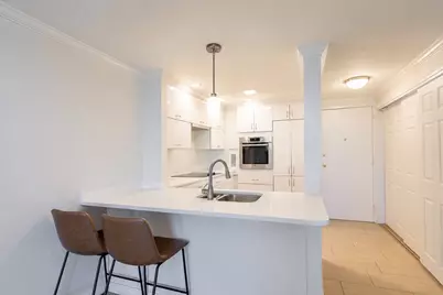 19 Winchester #806, Brookline, MA 02446 - Photo 6