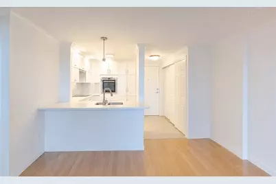 19 Winchester #806, Brookline, MA 02446 - Photo 2