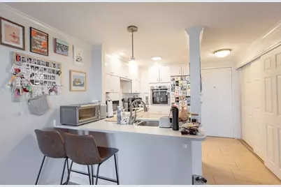 19 Winchester #806, Brookline, MA 02446 - Photo 6