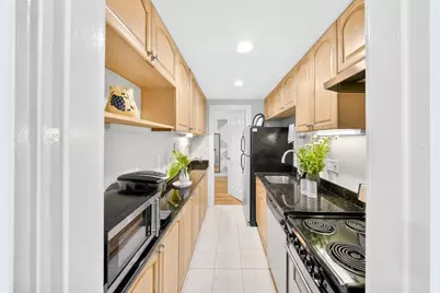 352 Tappan St #1, Brookline, MA 02445 - Photo 18