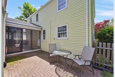121 Benz St, Springfield, MA 01118 - Photo 24