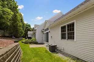 10 Charnstaff Ln, Billerica, MA 01821 - Photo 34