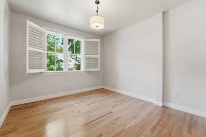 32 N Prospect St #4, Amherst, MA 01002 - Photo 6
