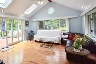 9 Hazen St, Chelmsford, MA 01824 - Photo 8