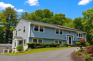 9 Hazen St, Chelmsford, MA 01824 - Photo 2