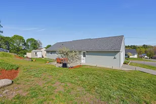 2 Theresa Rd, Stoneham, MA 02180 - Photo 26