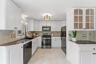 33 Purchase St, Milford, MA 01757 - Photo 8